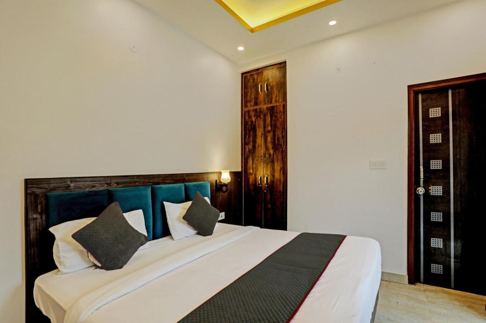Hotel Rose Park New Delhi