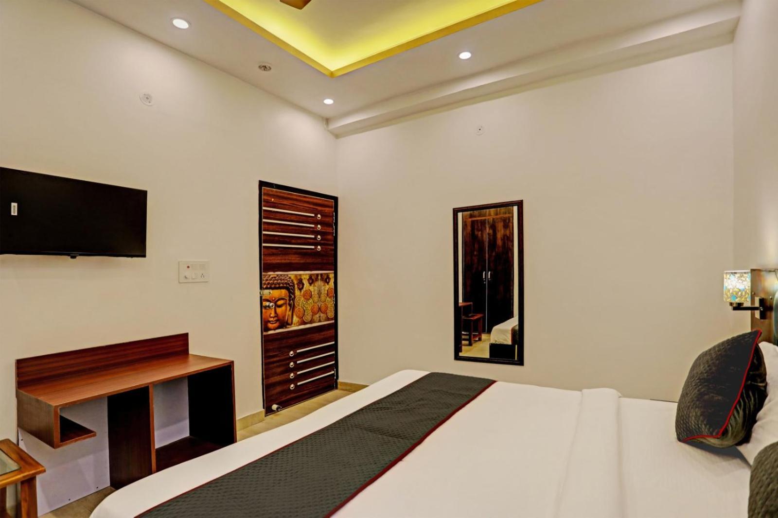 Rose Park Hotel New Delhi